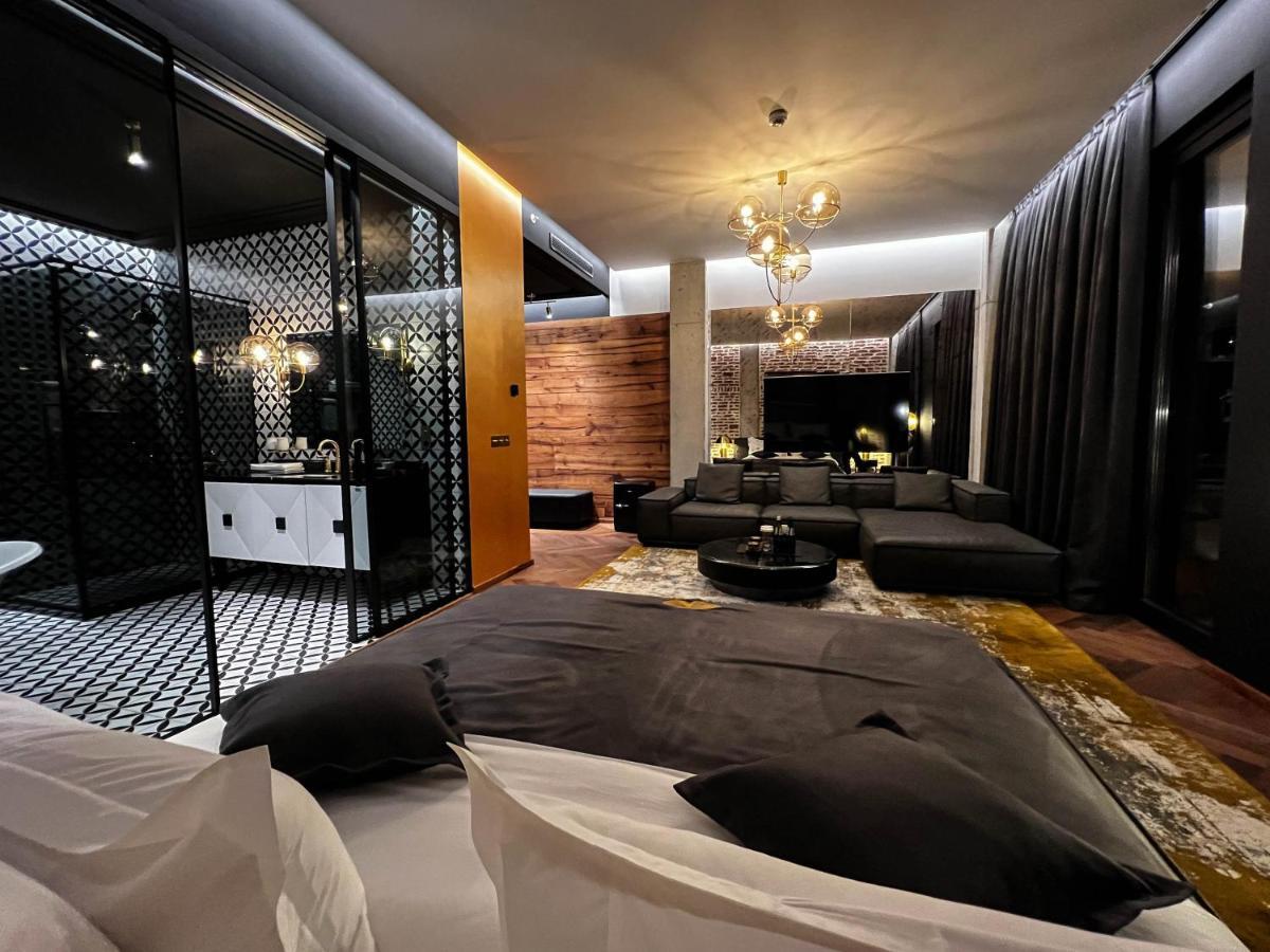 Mandarin Club House Hotel Batumi Ngoại thất bức ảnh