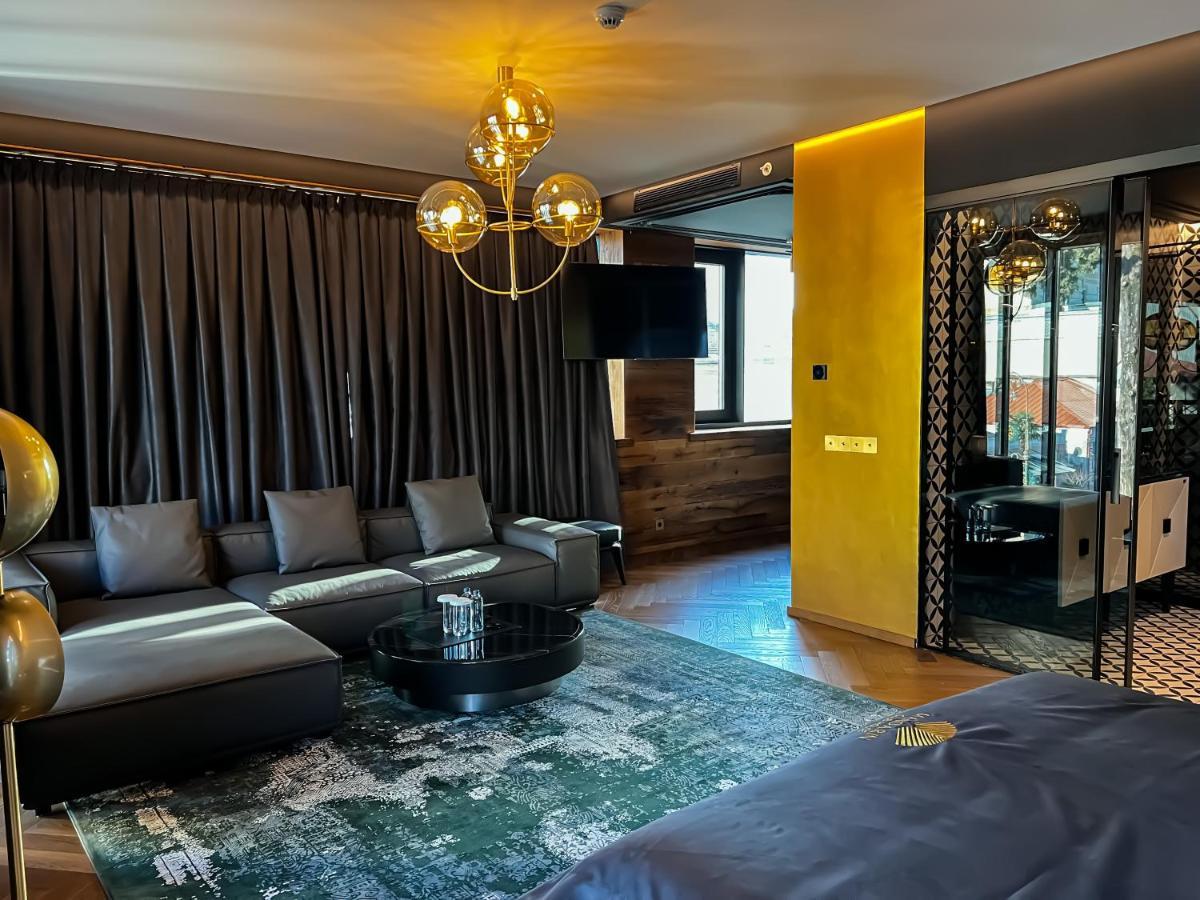 Mandarin Club House Hotel Batumi Ngoại thất bức ảnh