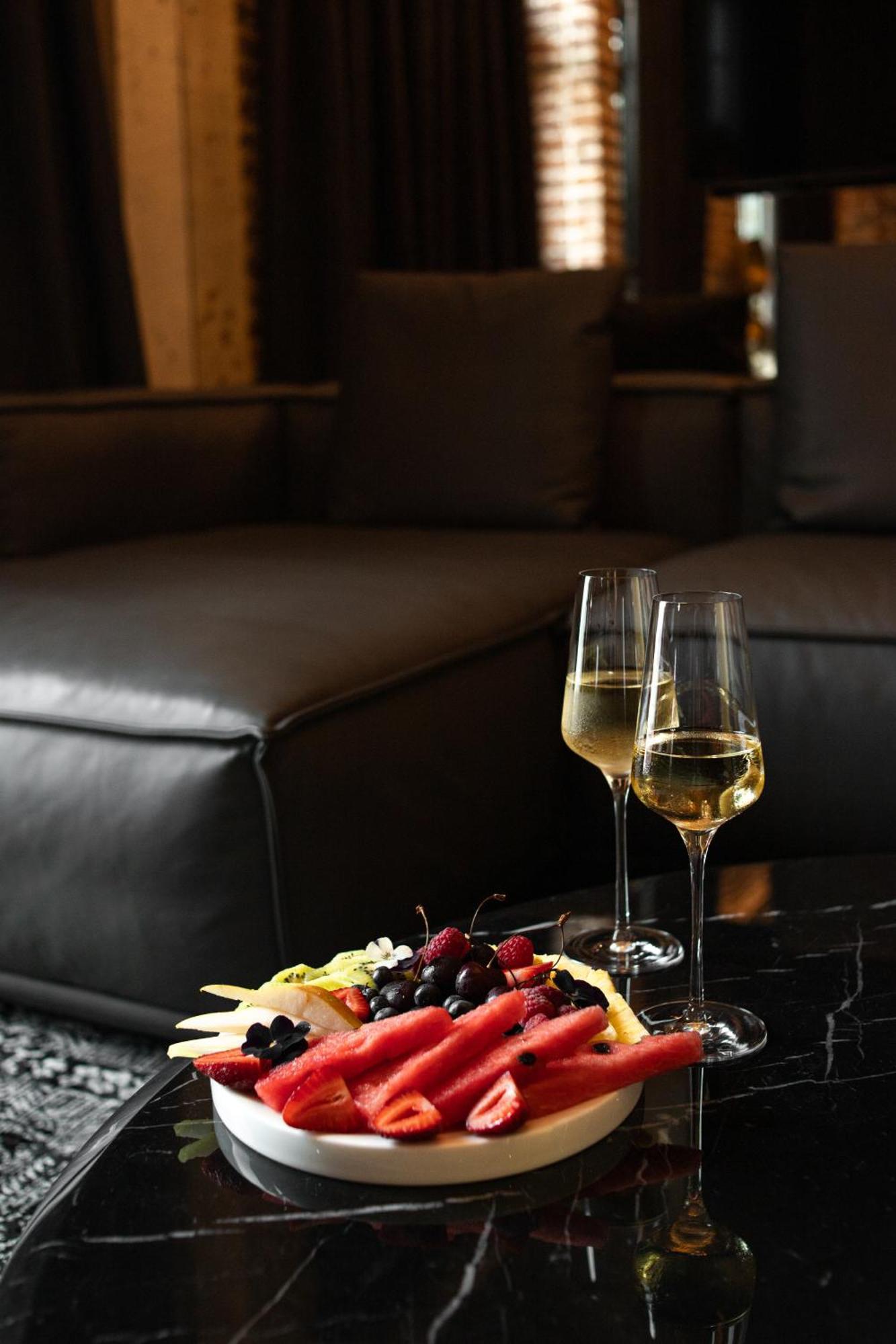 Mandarin Club House Hotel Batumi Ngoại thất bức ảnh