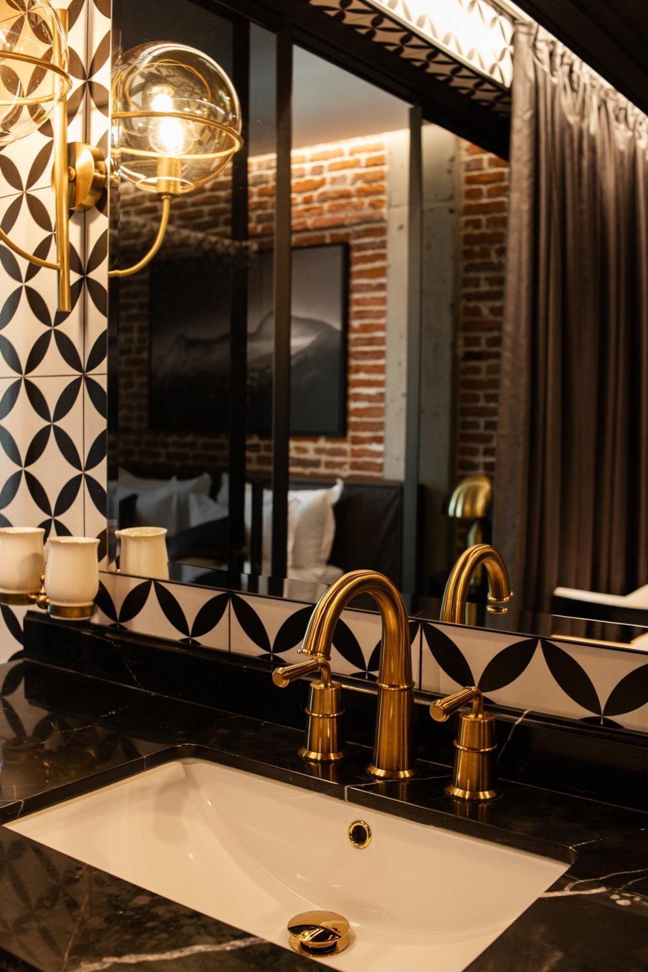 Mandarin Club House Hotel Batumi Ngoại thất bức ảnh