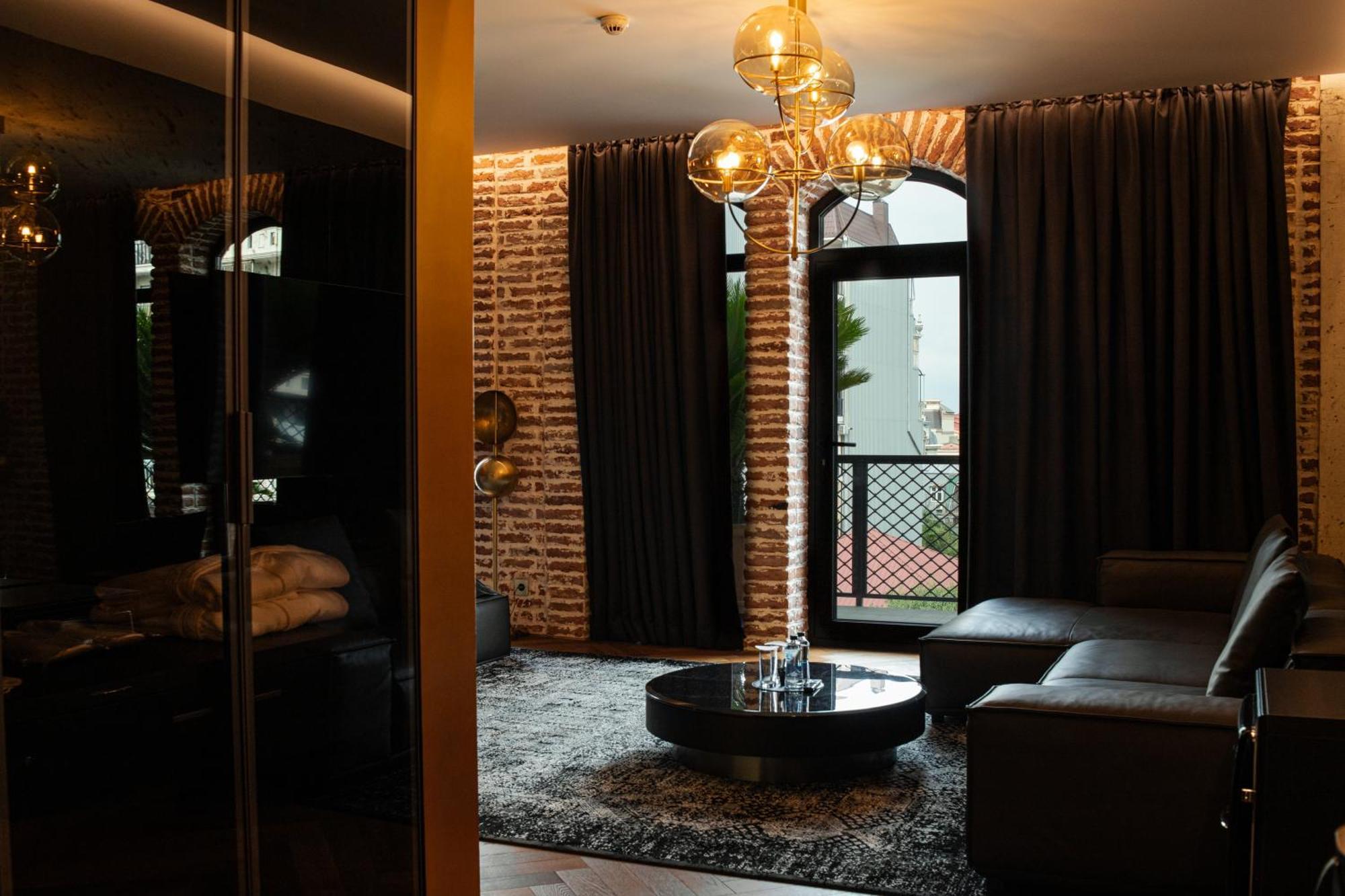 Mandarin Club House Hotel Batumi Ngoại thất bức ảnh